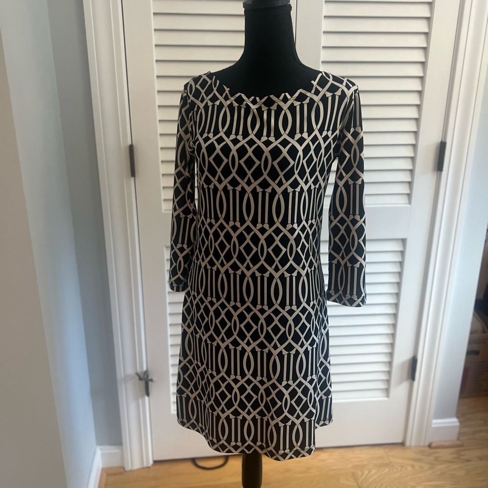 Touch Express Geometric Black and Cream Long Sleeve Dress
